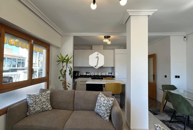 Tweedehands - Appartement / flat -
Torrevieja - Centro