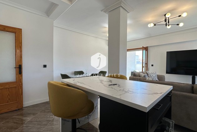 Tweedehands - Appartement / flat -
Torrevieja - Centro