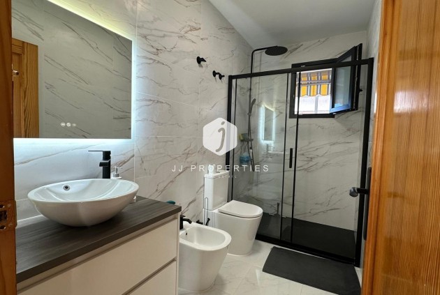 Tweedehands - Appartement / flat -
Torrevieja - Centro