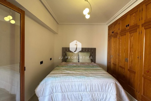 Tweedehands - Appartement / flat -
Torrevieja - Centro