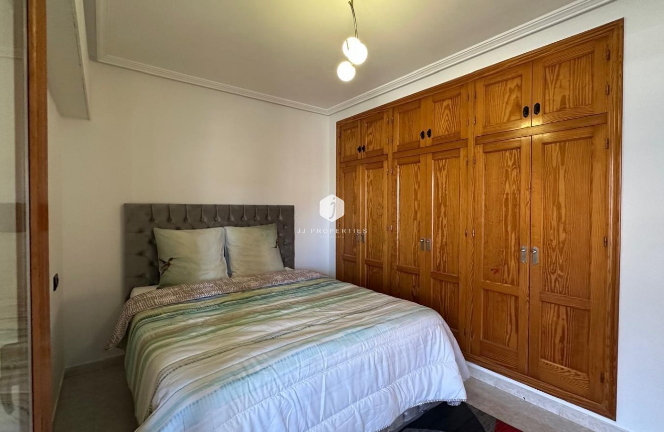 Tweedehands - Appartement / flat -
Torrevieja - Centro