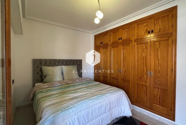 Tweedehands - Appartement / flat -
Torrevieja - Centro