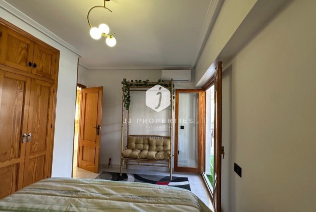 Tweedehands - Appartement / flat -
Torrevieja - Centro