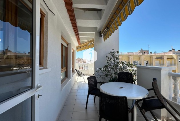 Tweedehands - Appartement / flat -
Torrevieja - Centro