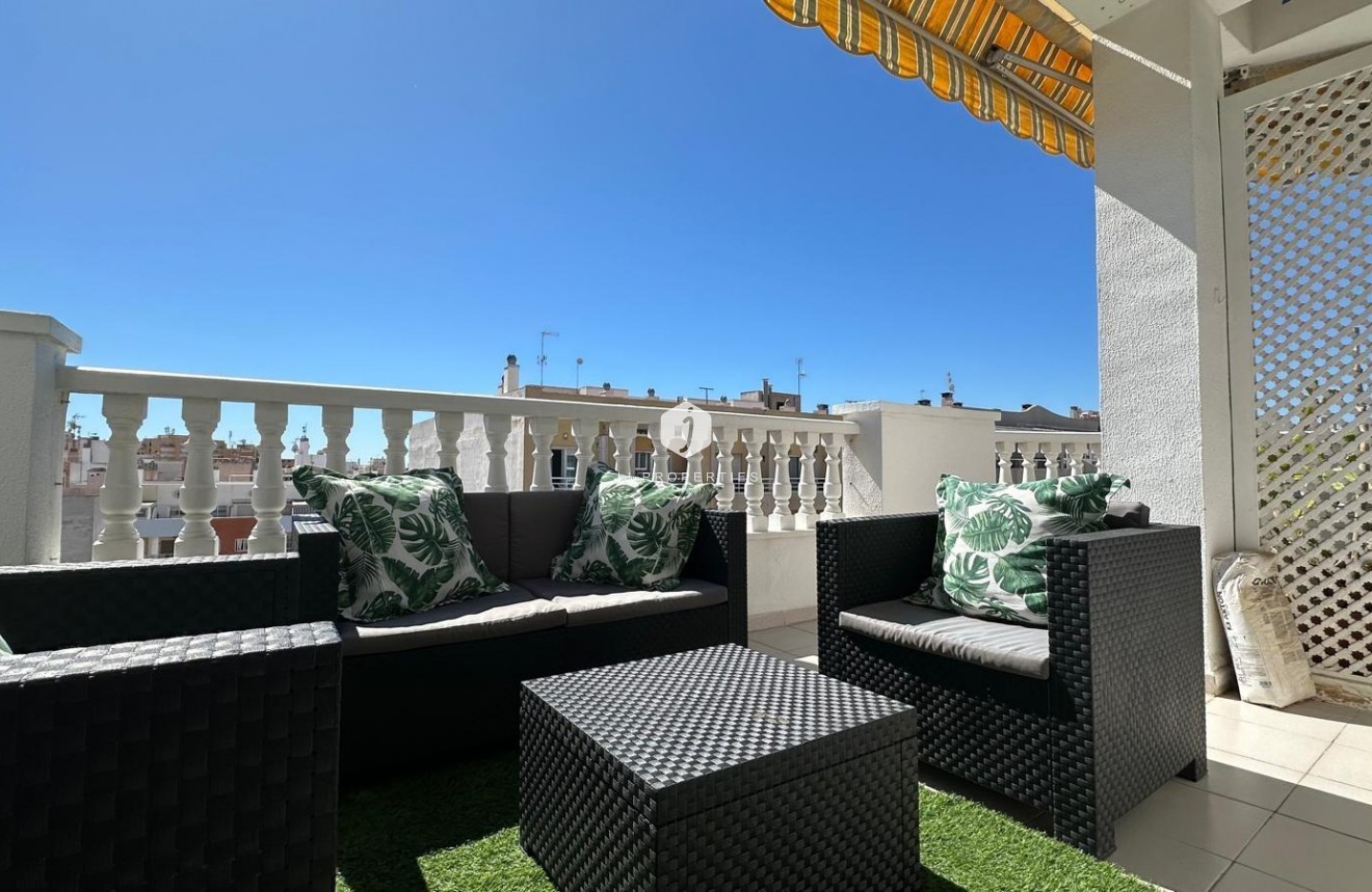 Tweedehands - Appartement / flat -
Torrevieja - Centro