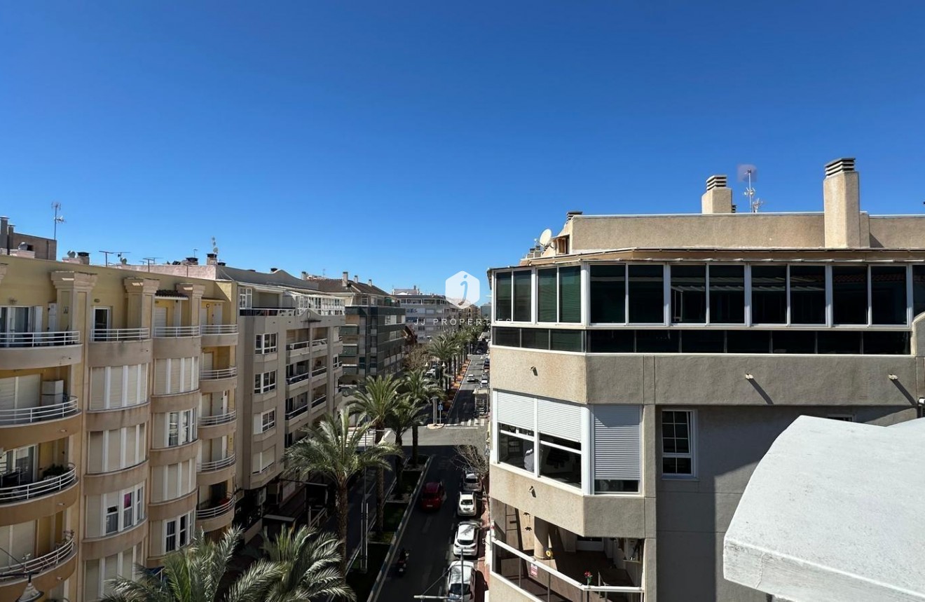 Tweedehands - Appartement / flat -
Torrevieja - Centro