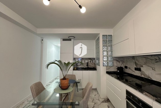 Resale - Apartment / flat -
Torrevieja - Playa del Cura