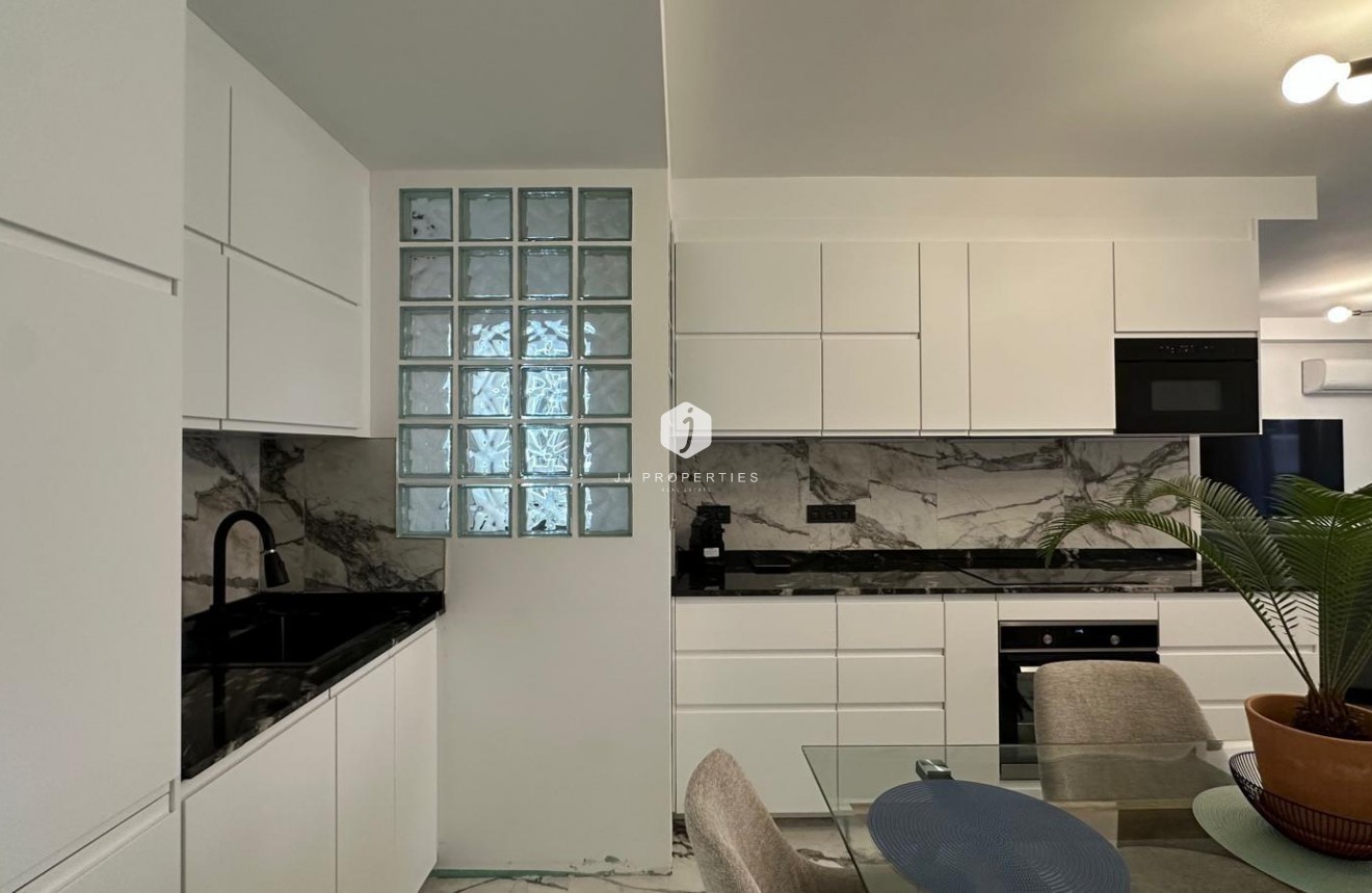 Resale - Apartment / flat -
Torrevieja - Playa del Cura