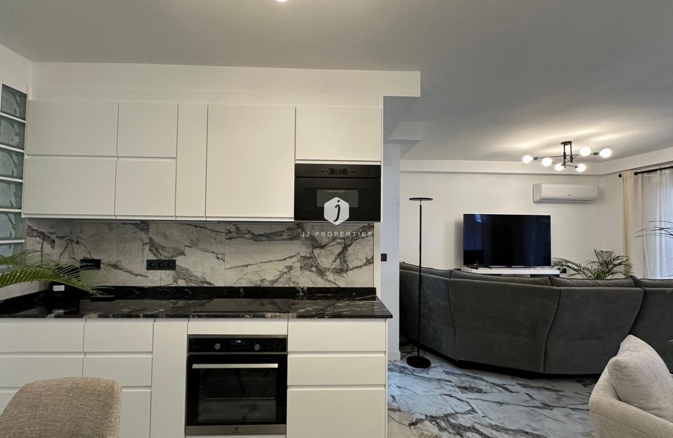 Resale - Apartment / flat -
Torrevieja - Playa del Cura