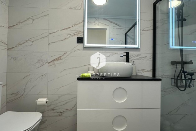 Resale - Apartment / flat -
Torrevieja - Playa del Cura