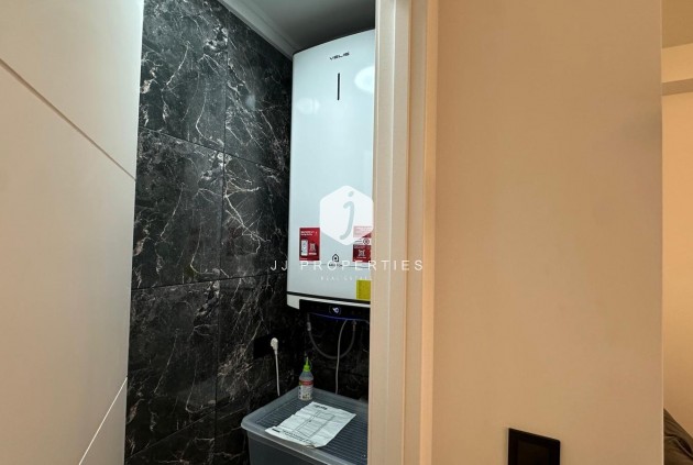 Resale - Apartment / flat -
Torrevieja - Playa del Cura