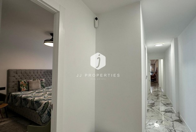 Resale - Apartment / flat -
Torrevieja - Playa del Cura