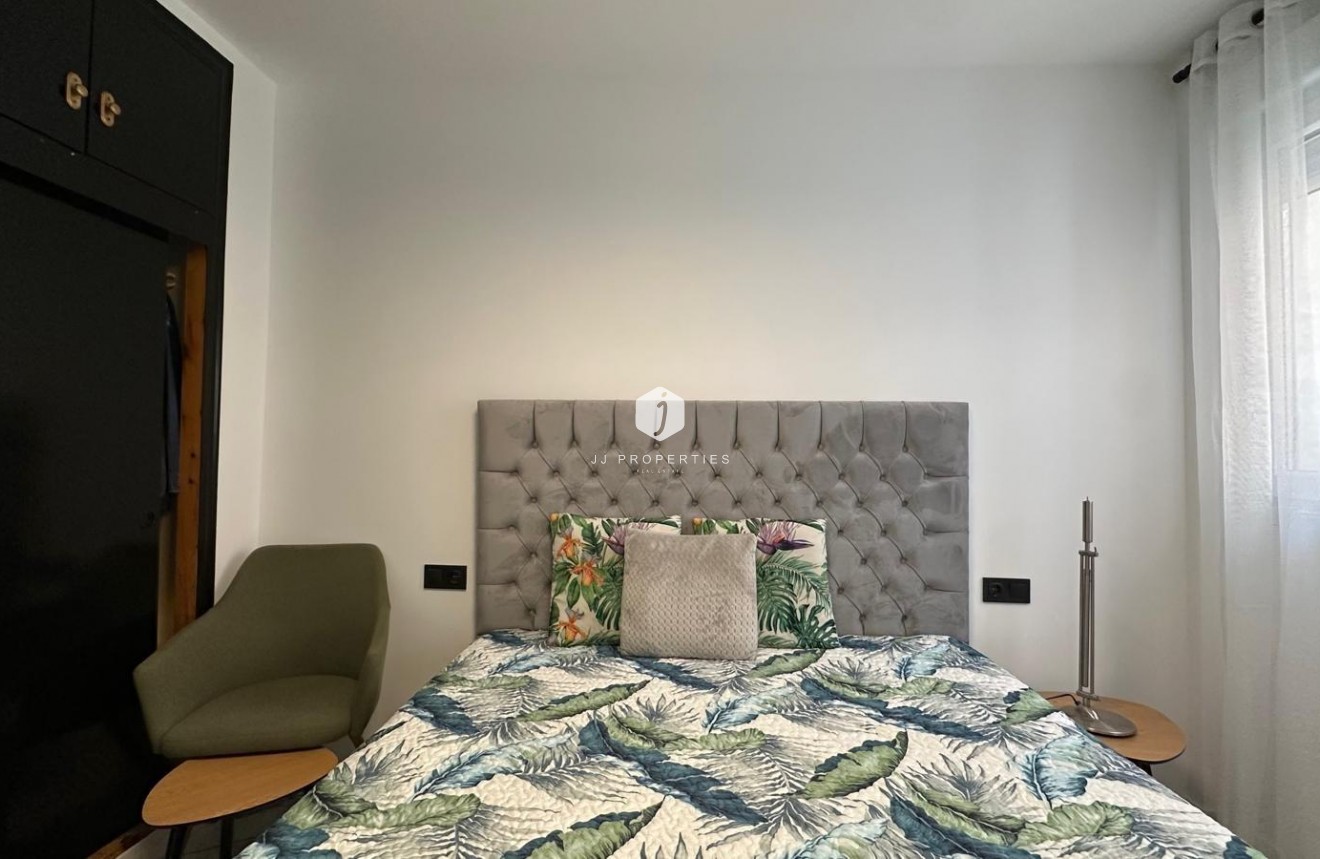 Resale - Apartment / flat -
Torrevieja - Playa del Cura