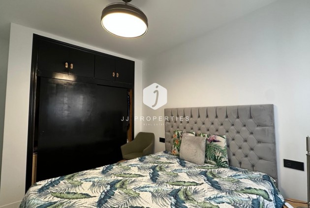 Resale - Apartment / flat -
Torrevieja - Playa del Cura