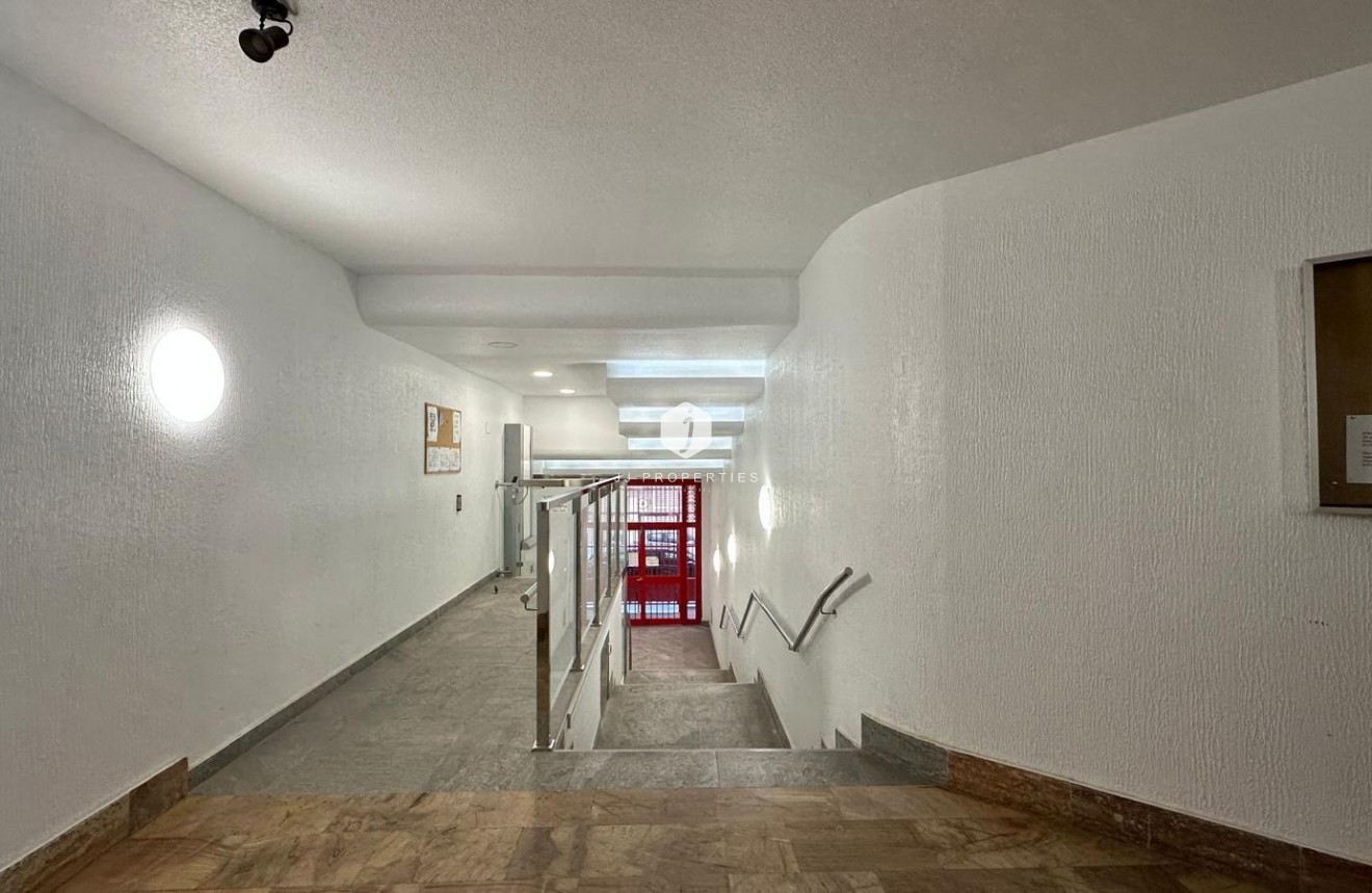 Resale - Apartment / flat -
Torrevieja - Playa del Cura