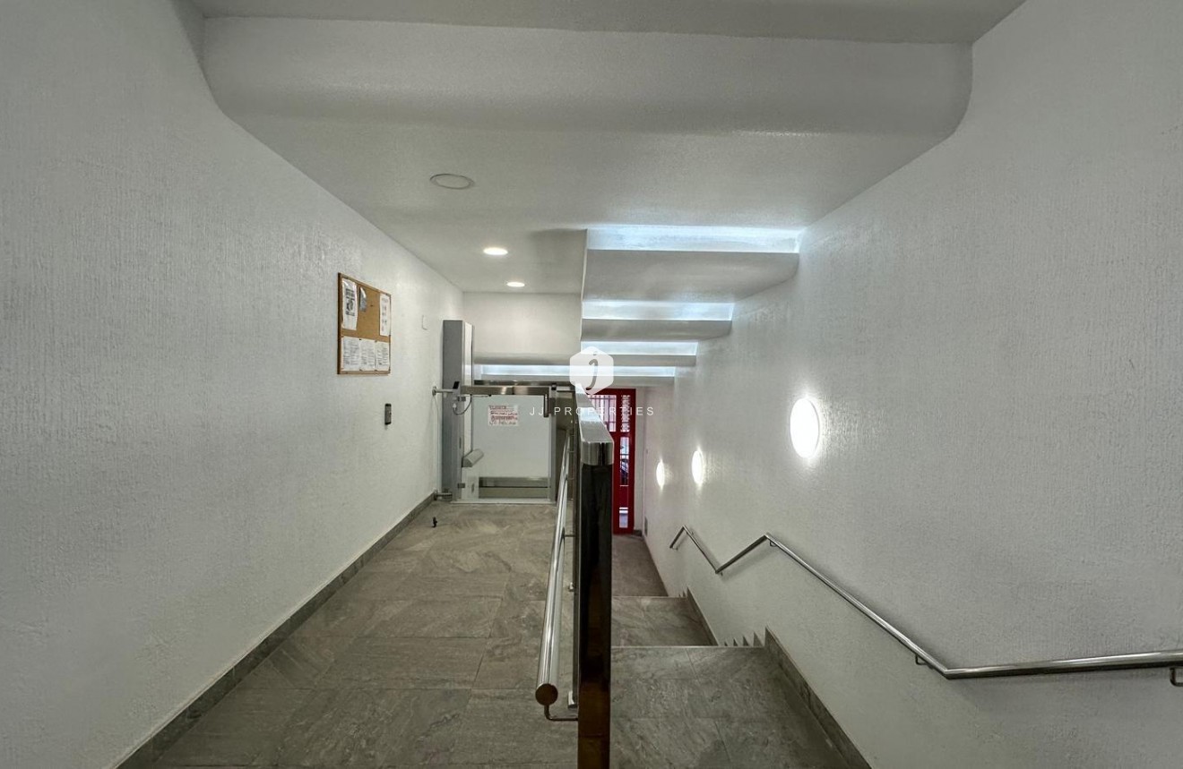 Resale - Apartment / flat -
Torrevieja - Playa del Cura