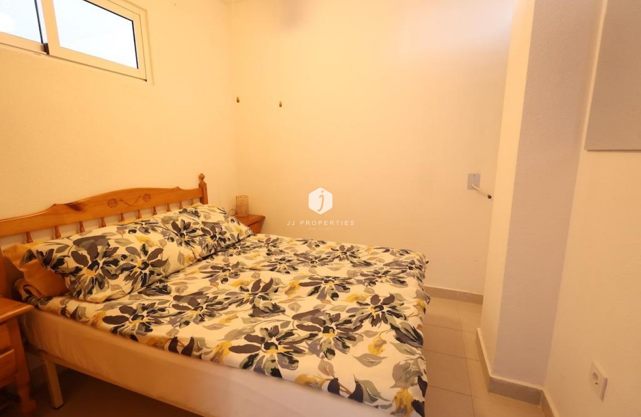 Resale - Apartment / flat -
Torrevieja - Costa Blanca