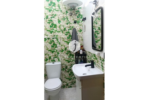 Resale - Chalet -
Torrevieja - Torretas