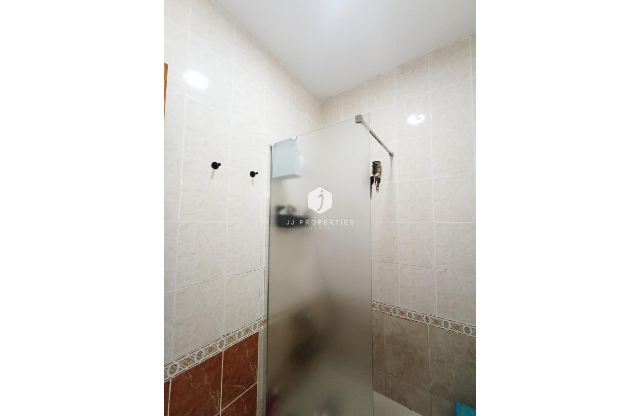 Resale - Chalet -
Torrevieja - Torretas