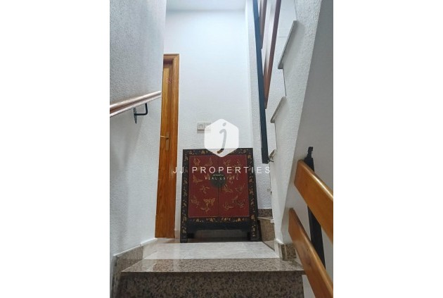 Resale - Chalet -
Torrevieja - Torretas