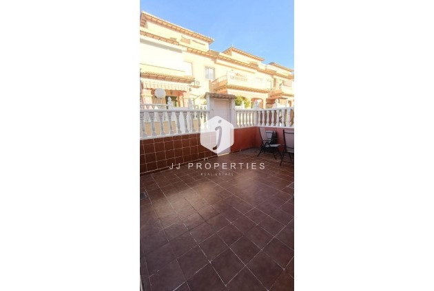 Resale - Chalet -
Torrevieja - Torretas