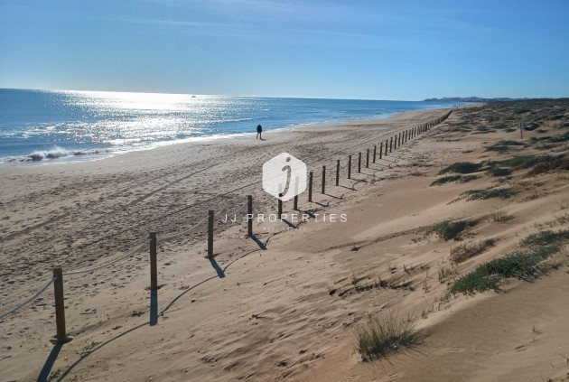 Resale - Apartment / flat -
Guardamar del Segura - Urbanizaciones