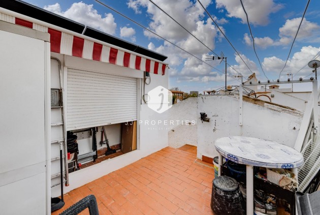 Resale - Chalet -
Torrevieja - Calas blanca