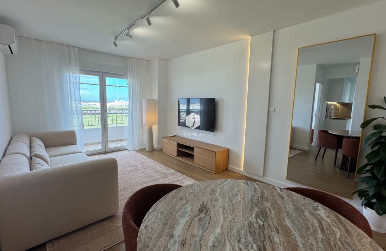 Resale - Apartment / flat -
Torrevieja - Costa Blanca