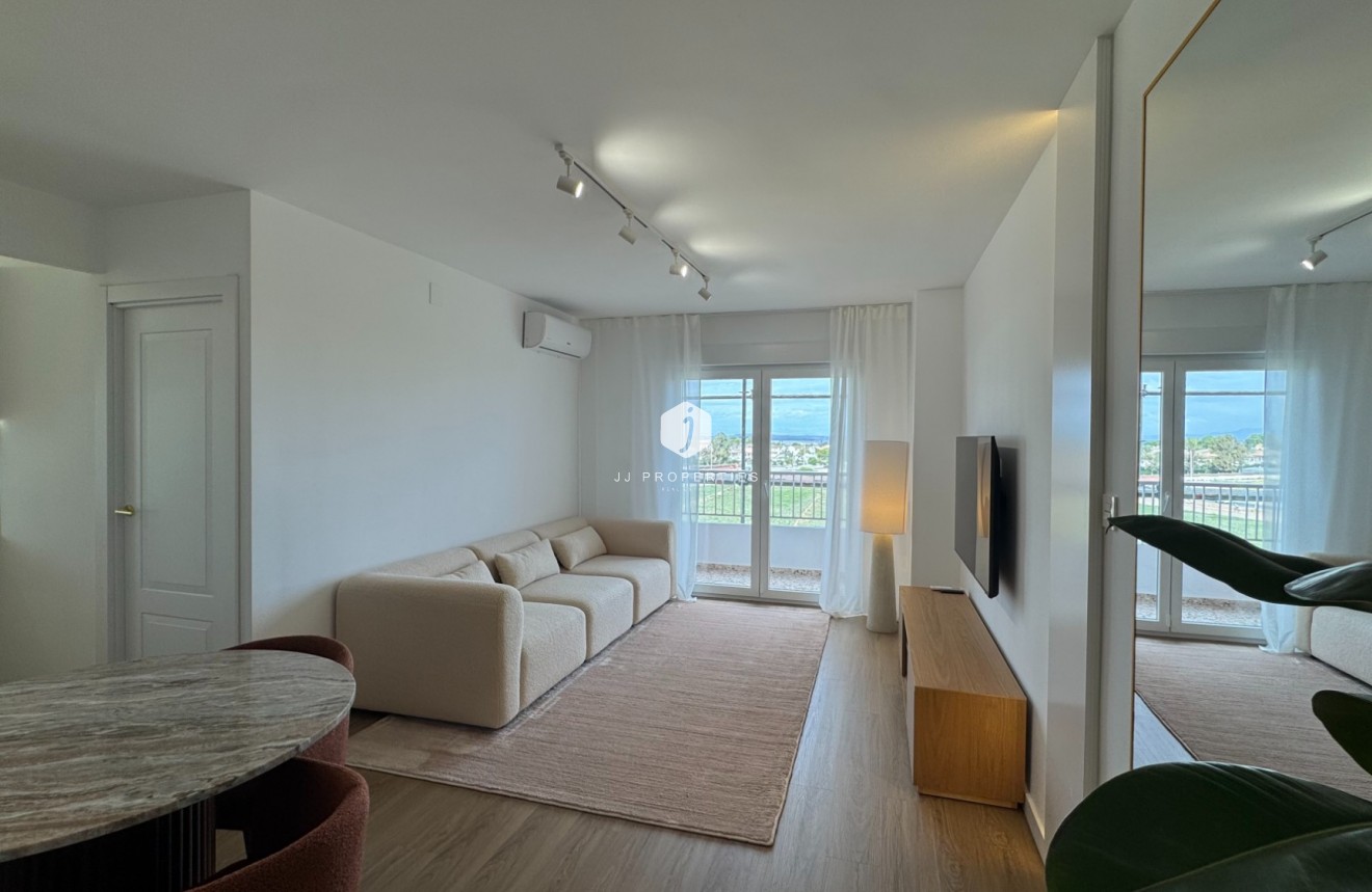 Resale - Apartment / flat -
Torrevieja - Costa Blanca