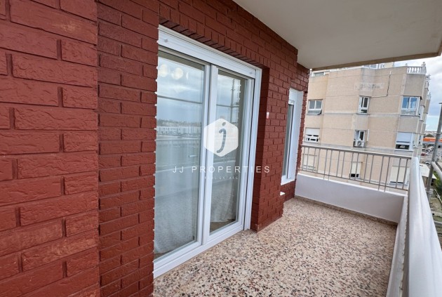 Resale - Apartment / flat -
Torrevieja - Costa Blanca