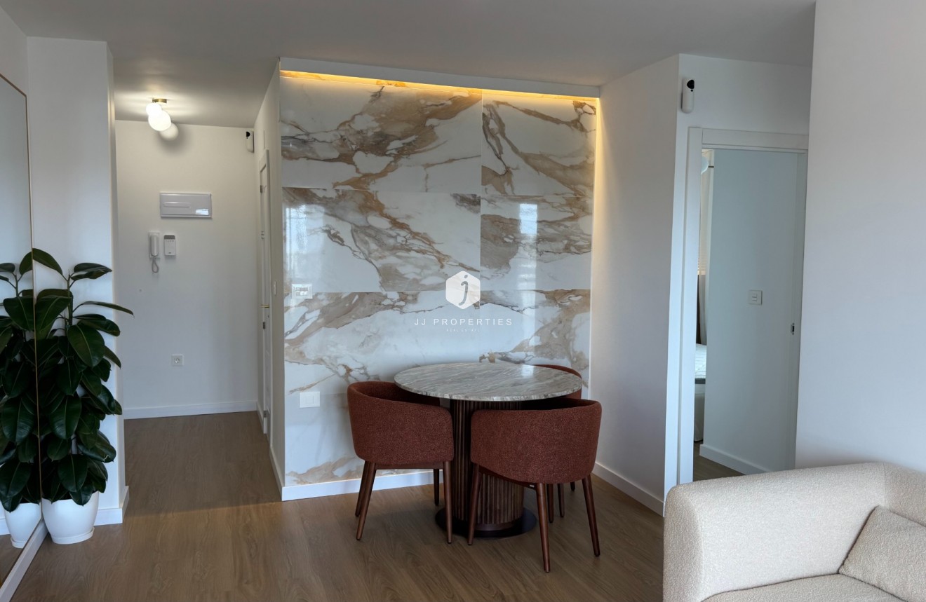 Resale - Apartment / flat -
Torrevieja - Costa Blanca