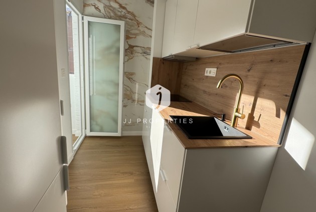 Resale - Apartment / flat -
Torrevieja - Costa Blanca