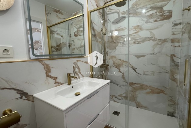 Resale - Apartment / flat -
Torrevieja - Costa Blanca