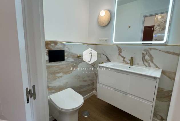 Resale - Apartment / flat -
Torrevieja - Costa Blanca