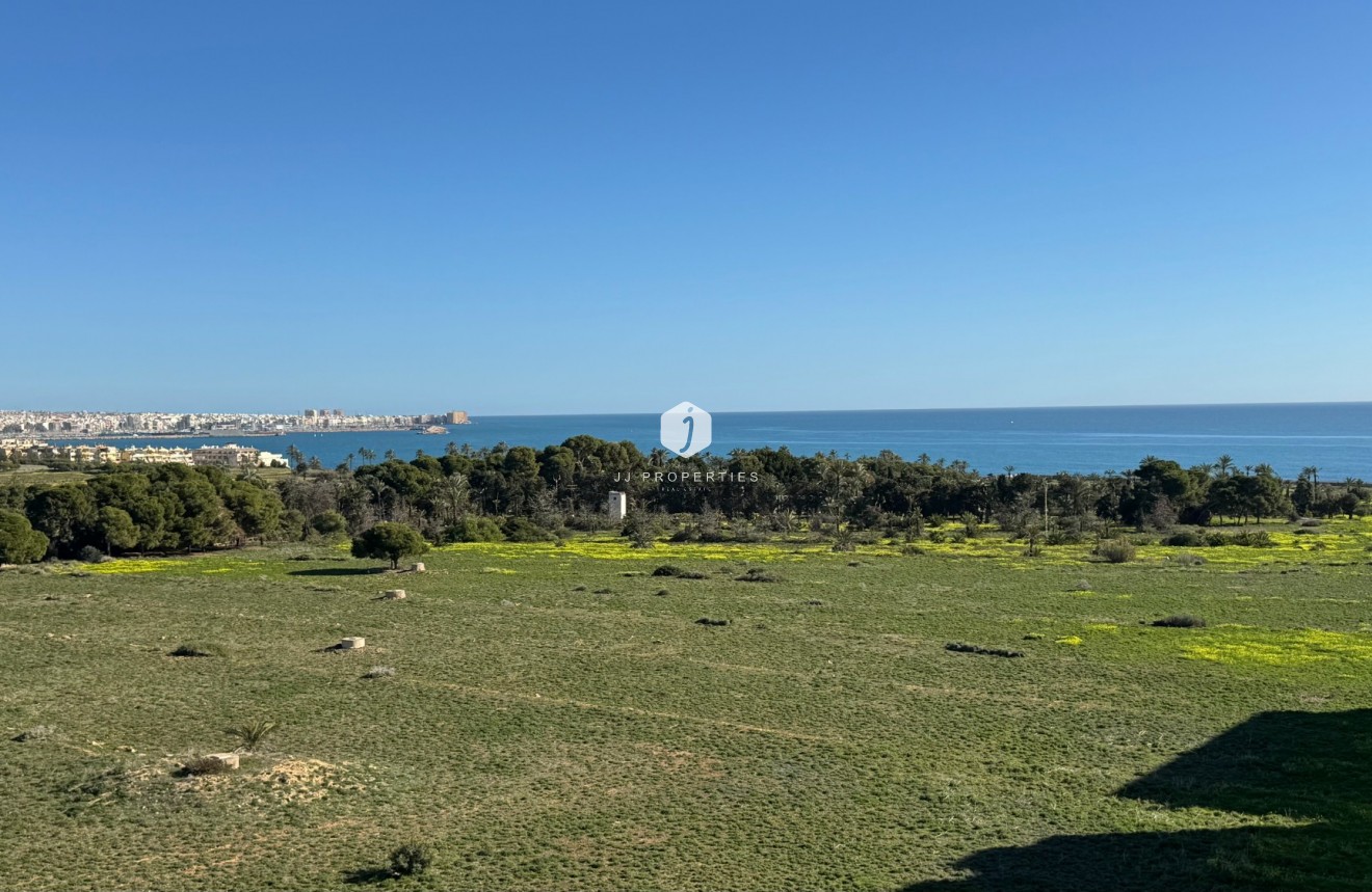 Resale - Apartment / flat -
Torrevieja - Costa Blanca
