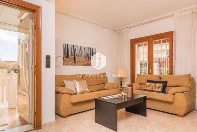 Resale - Chalet -
Orihuela Costa - Costa Blanca