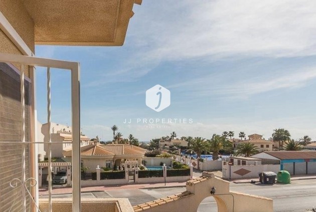 Resale - Chalet -
Orihuela Costa - Costa Blanca