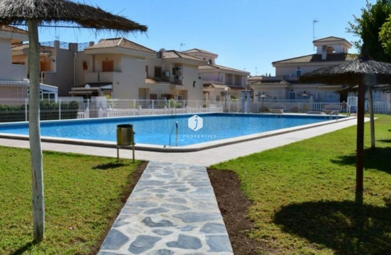 Resale - Chalet -
Orihuela Costa - Costa Blanca