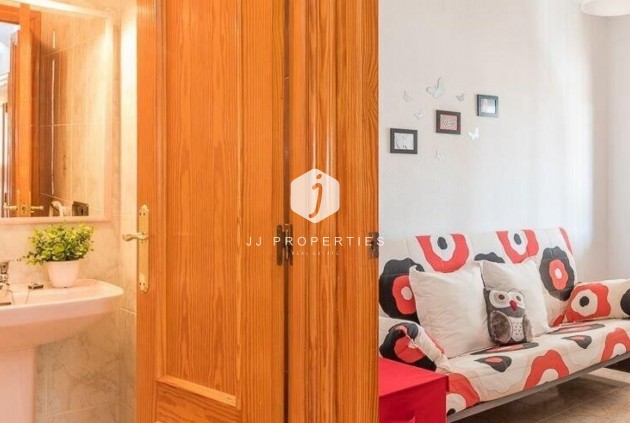 Resale - Chalet -
Orihuela Costa - Costa Blanca