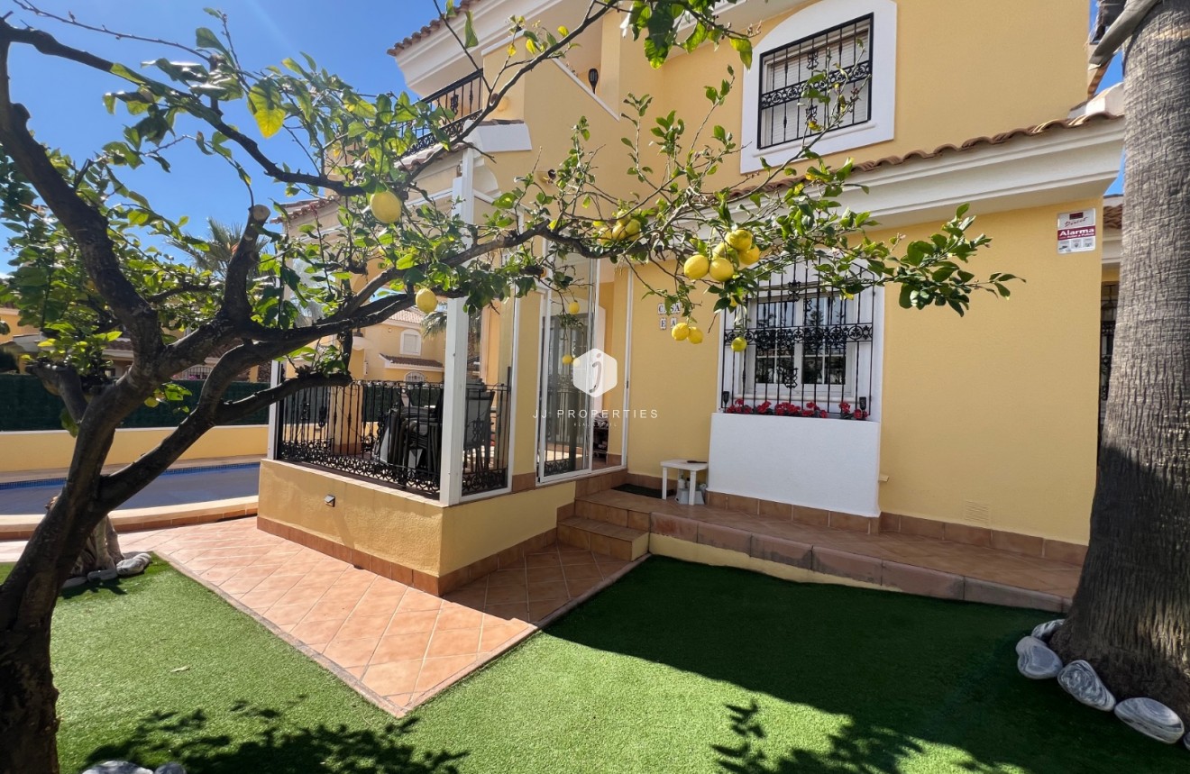 Resale - Villa -
Orihuela Costa - Costa Blanca