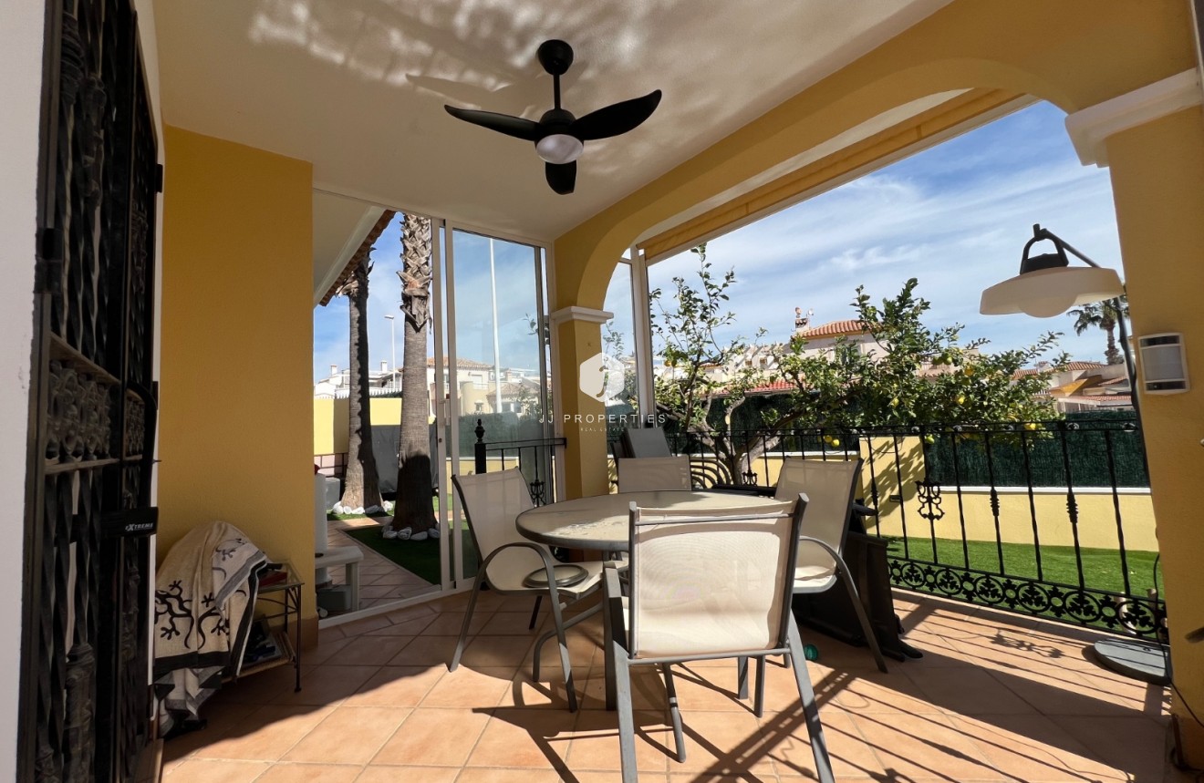 Resale - Villa -
Orihuela Costa - Costa Blanca