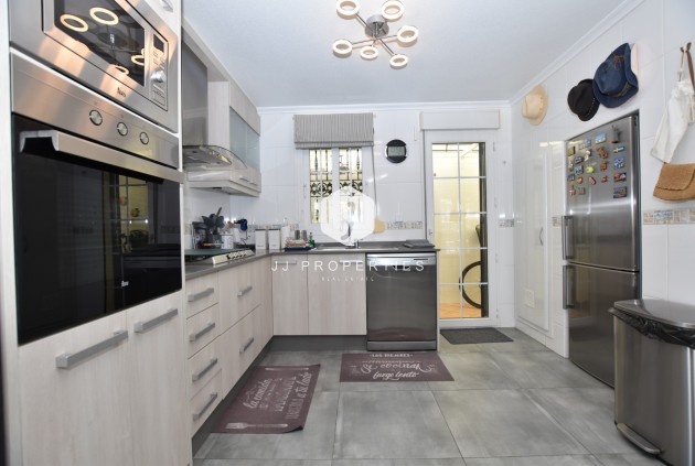 Resale - Villa -
Orihuela Costa - Costa Blanca