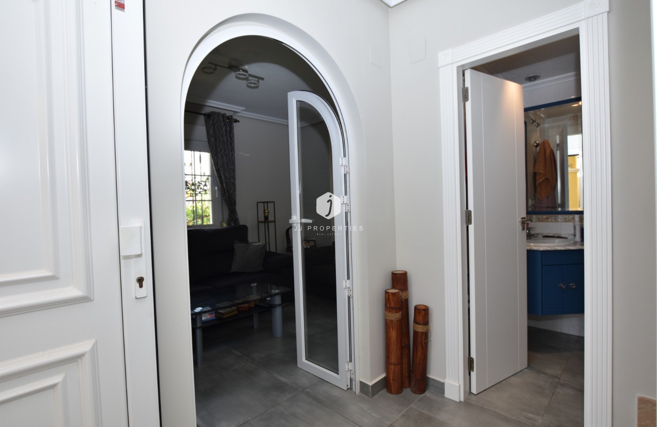 Resale - Villa -
Orihuela Costa - Costa Blanca