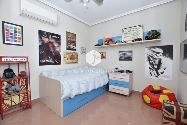 Resale - Villa -
Orihuela Costa - Costa Blanca