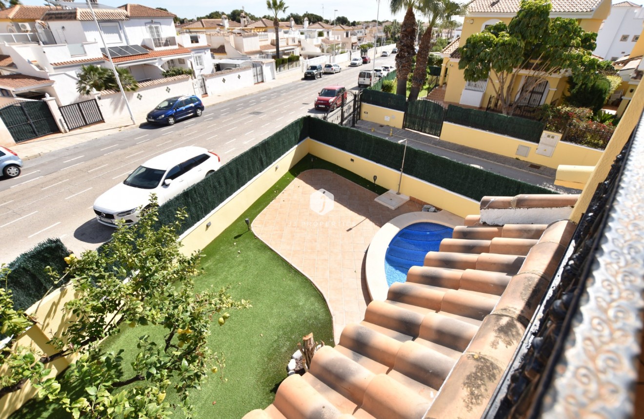 Resale - Villa -
Orihuela Costa - Costa Blanca