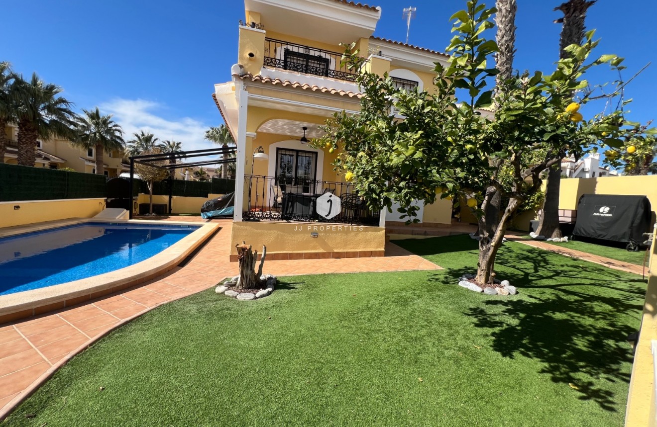 Resale - Villa -
Orihuela Costa - Costa Blanca