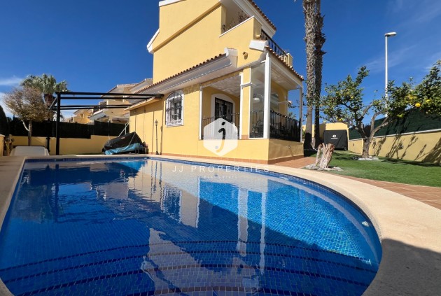 Resale - Villa -
Orihuela Costa - Costa Blanca