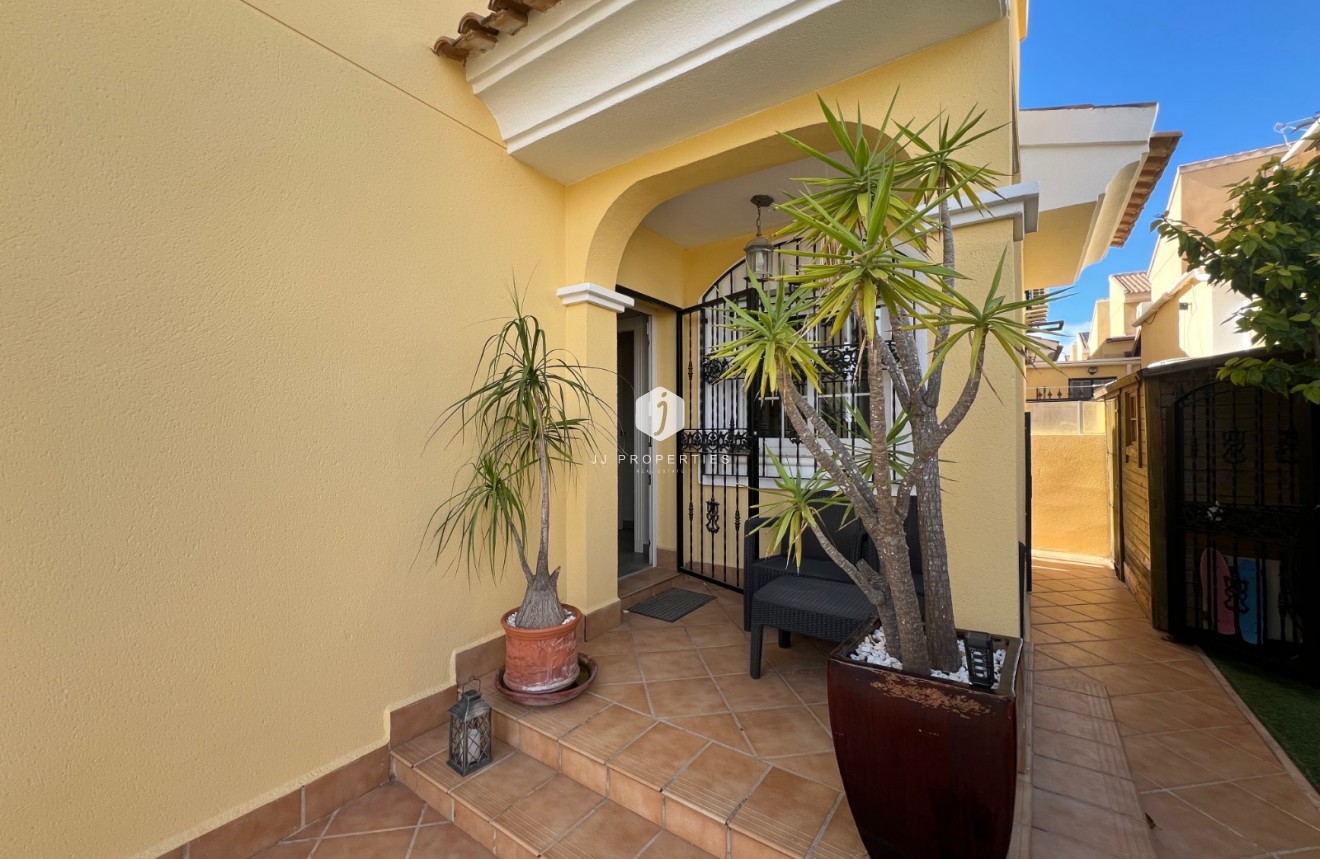 Resale - Villa -
Orihuela Costa - Costa Blanca