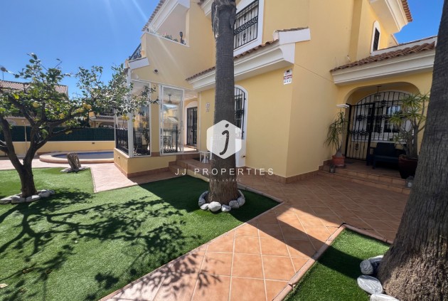 Resale - Villa -
Orihuela Costa - Costa Blanca