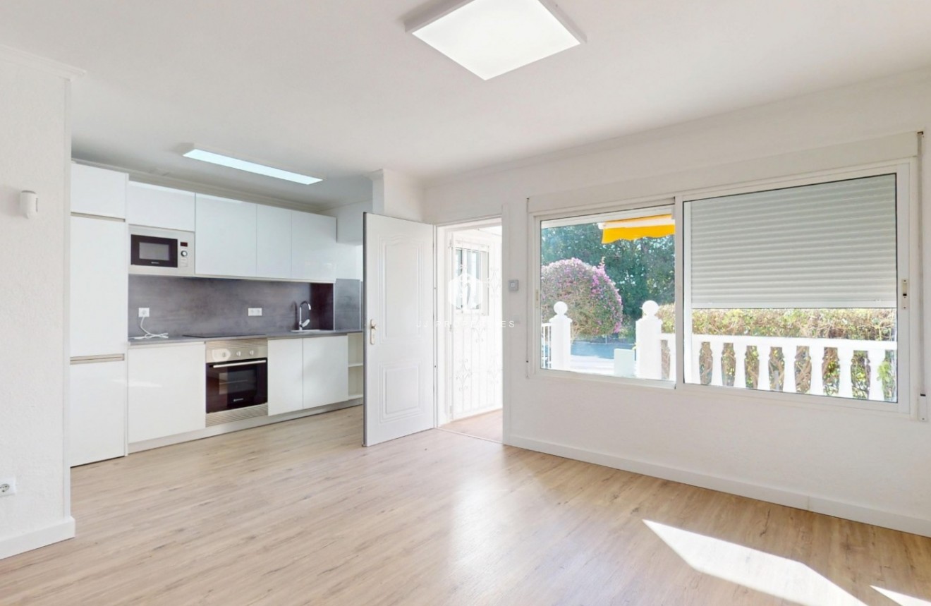 Z drugiej ręki - Mieszkanie w bloku -
Orihuela Costa - Costa Blanca